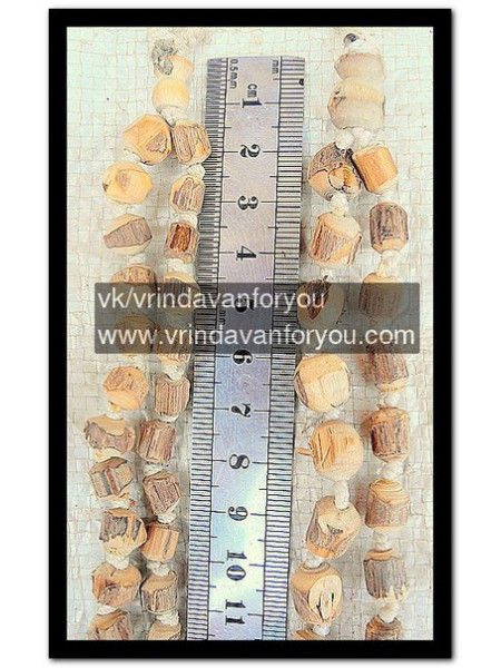 Четки Туласи 23, L=60 см (на фото справа) / Beads Tulasi 23, L = 60 cm (pictured right)